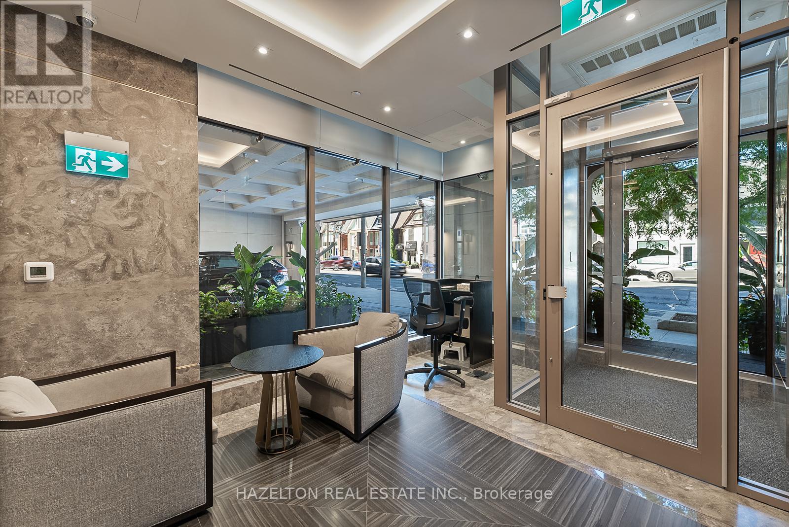 404 - 128 Hazelton Avenue, Toronto (annex), Ontario