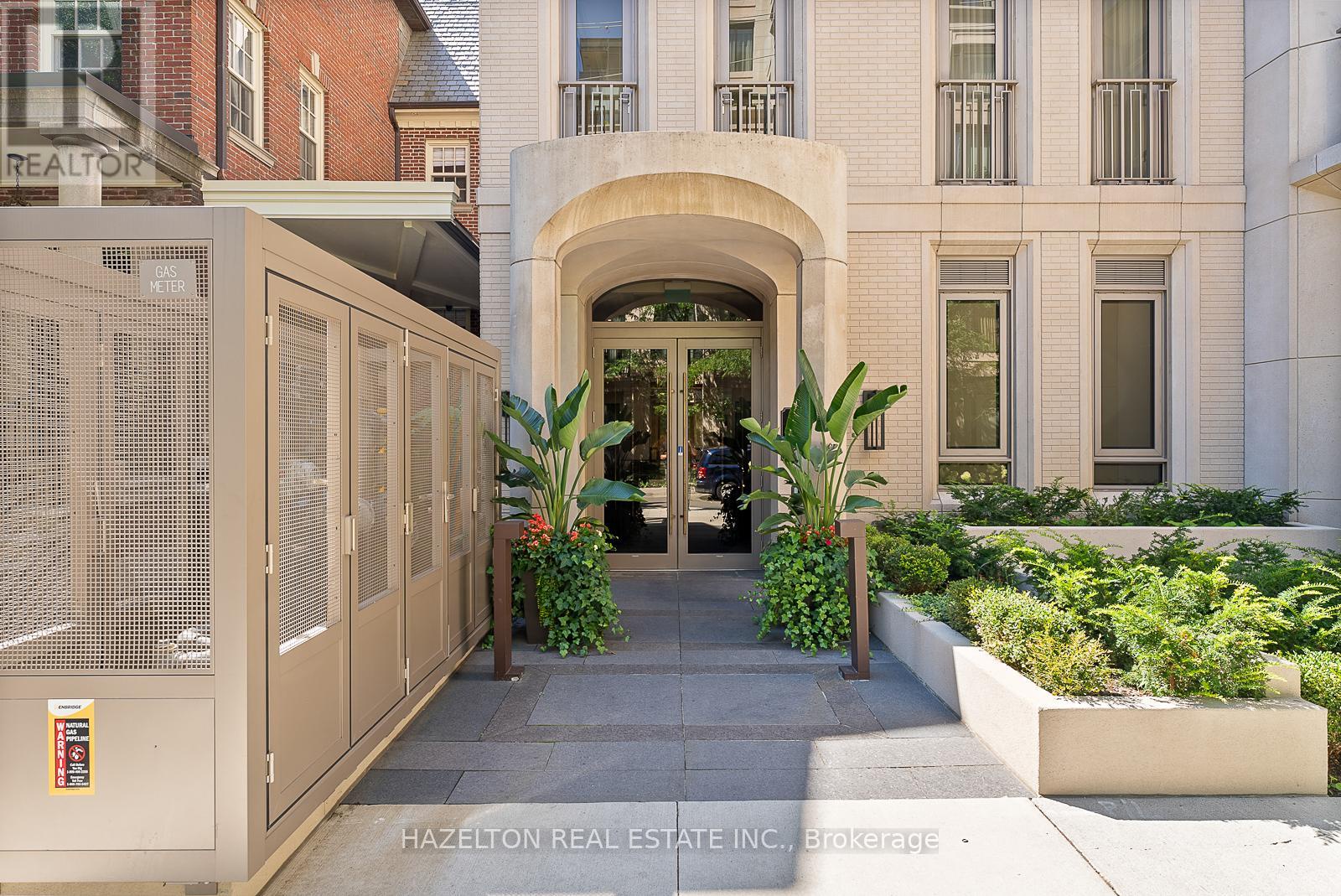 404 - 128 Hazelton Avenue, Toronto (annex), Ontario