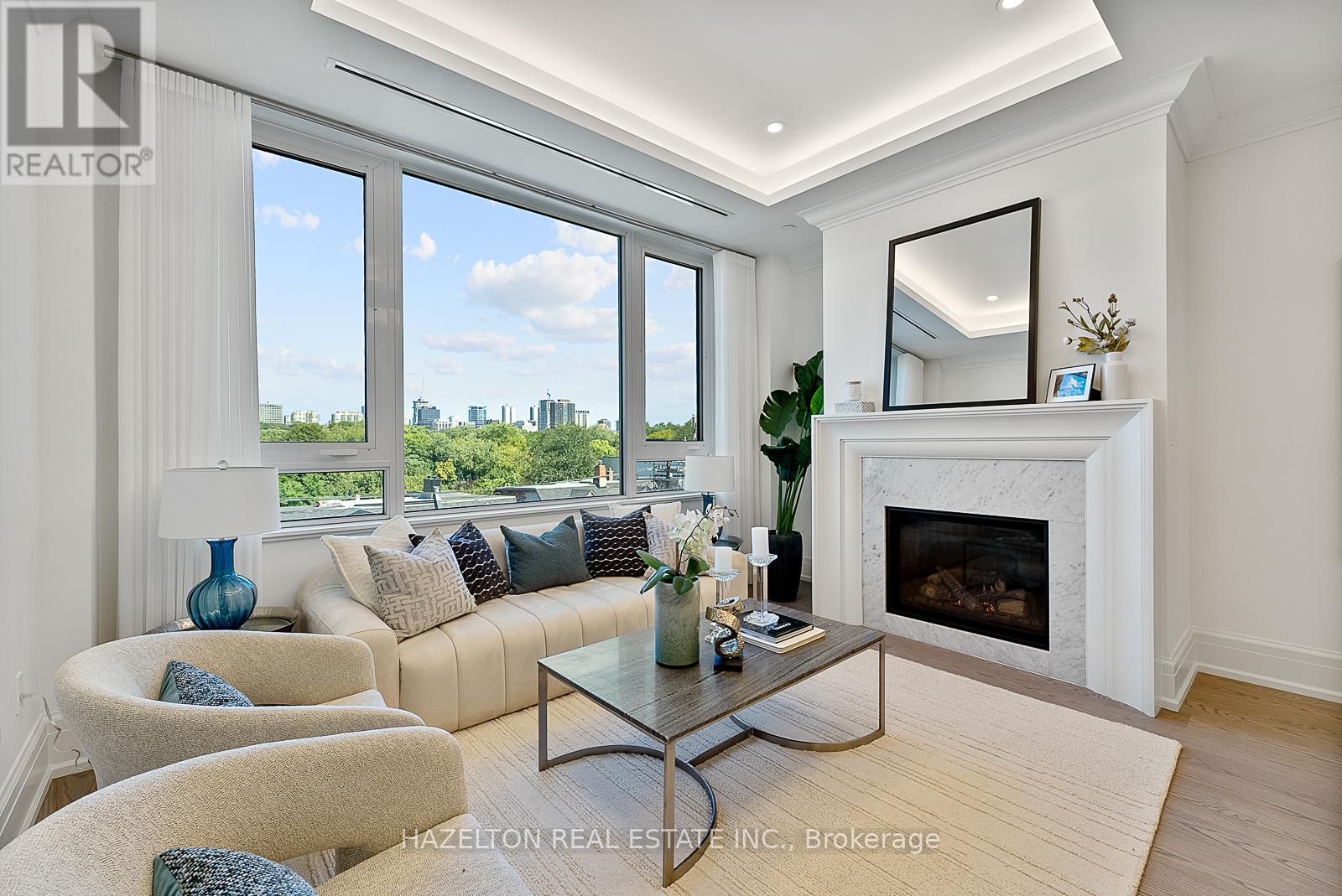 404 - 128 Hazelton Avenue, Toronto (annex), Ontario