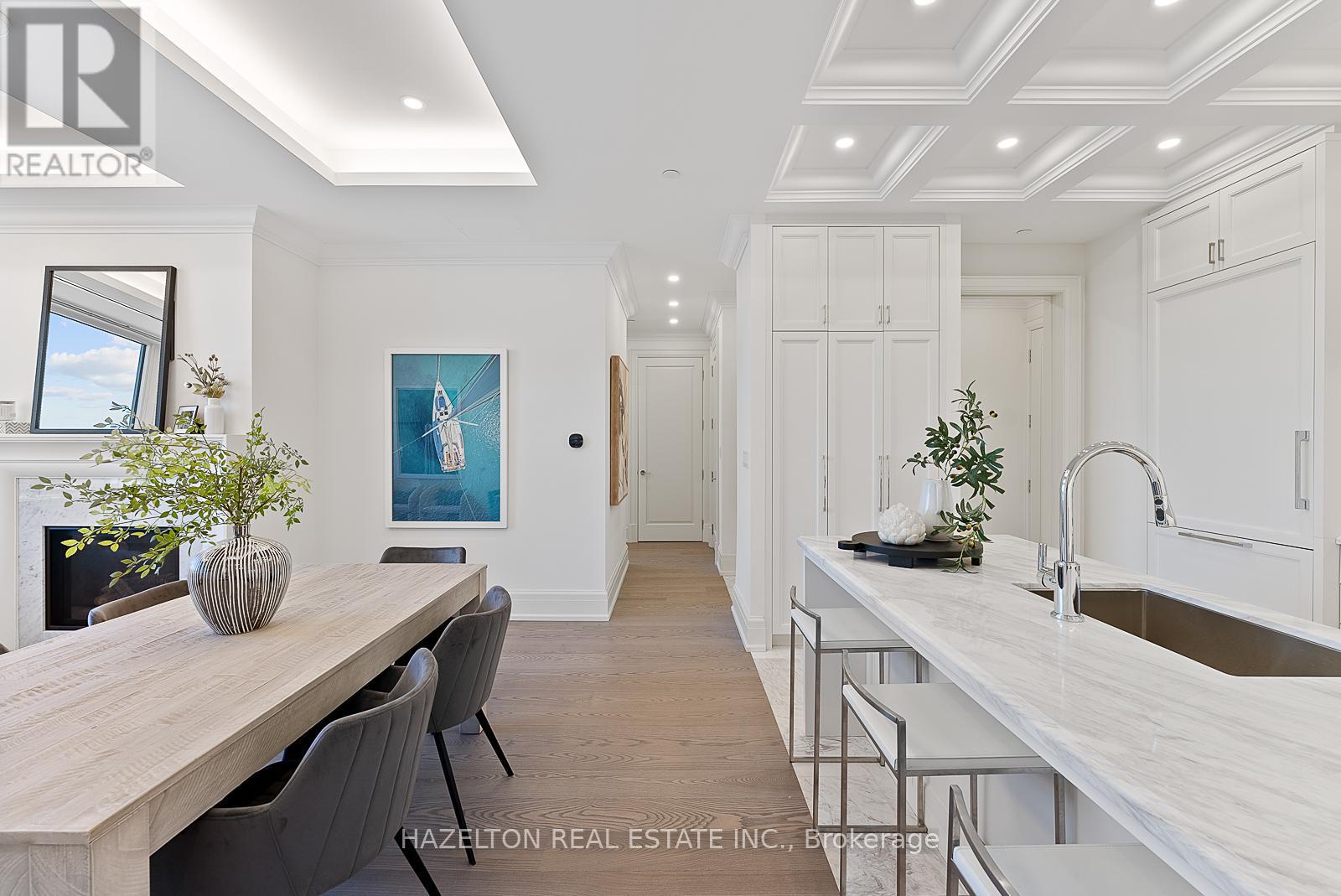 404 - 128 Hazelton Avenue, Toronto (annex), Ontario