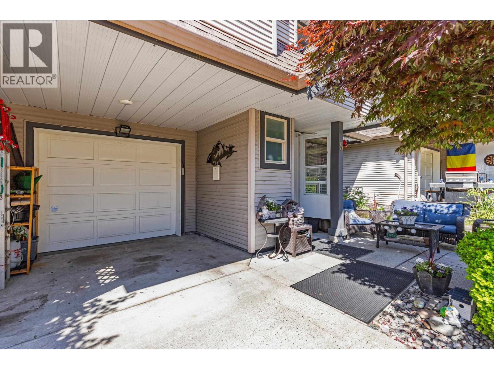 5 22980 Abernethy Lane, Maple Ridge, British Columbia