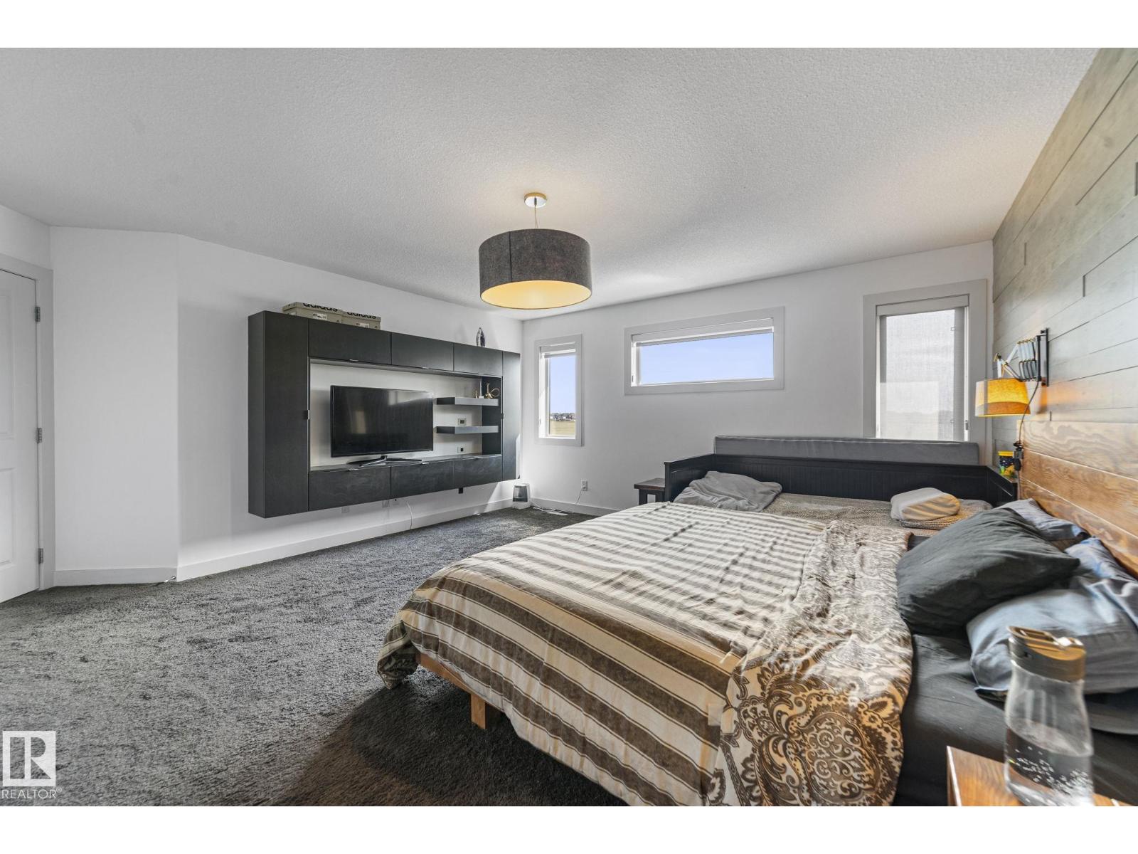 3695 Allan Dr Sw, Edmonton, Alberta