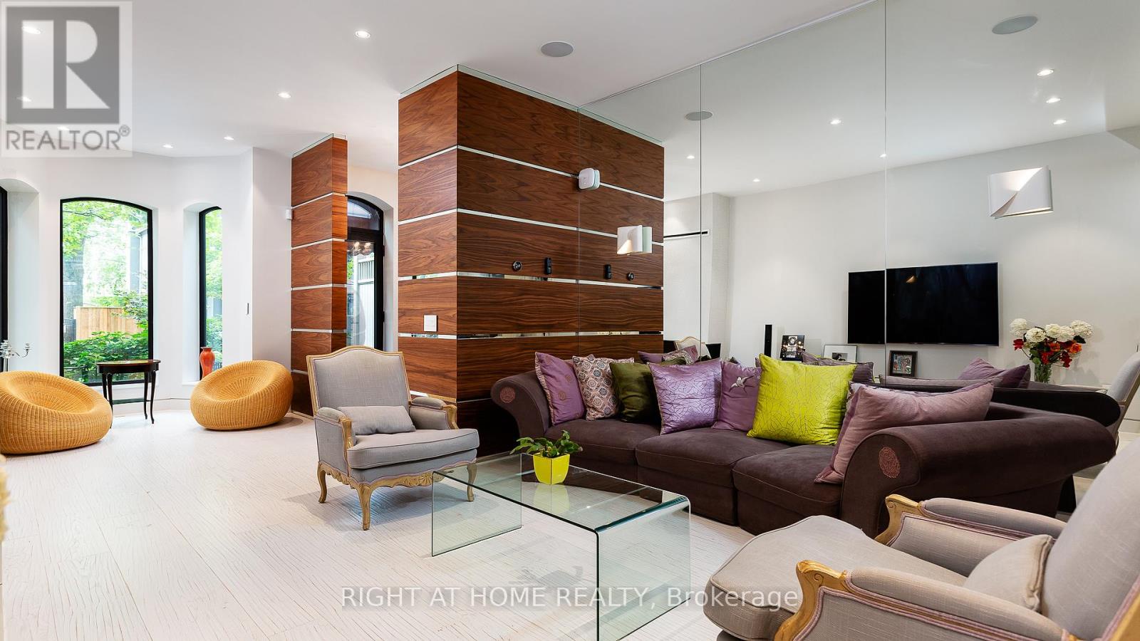 53 Hazelton Avenue, Toronto (annex), Ontario