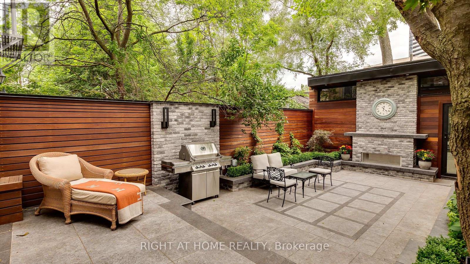 53 Hazelton Avenue, Toronto (annex), Ontario