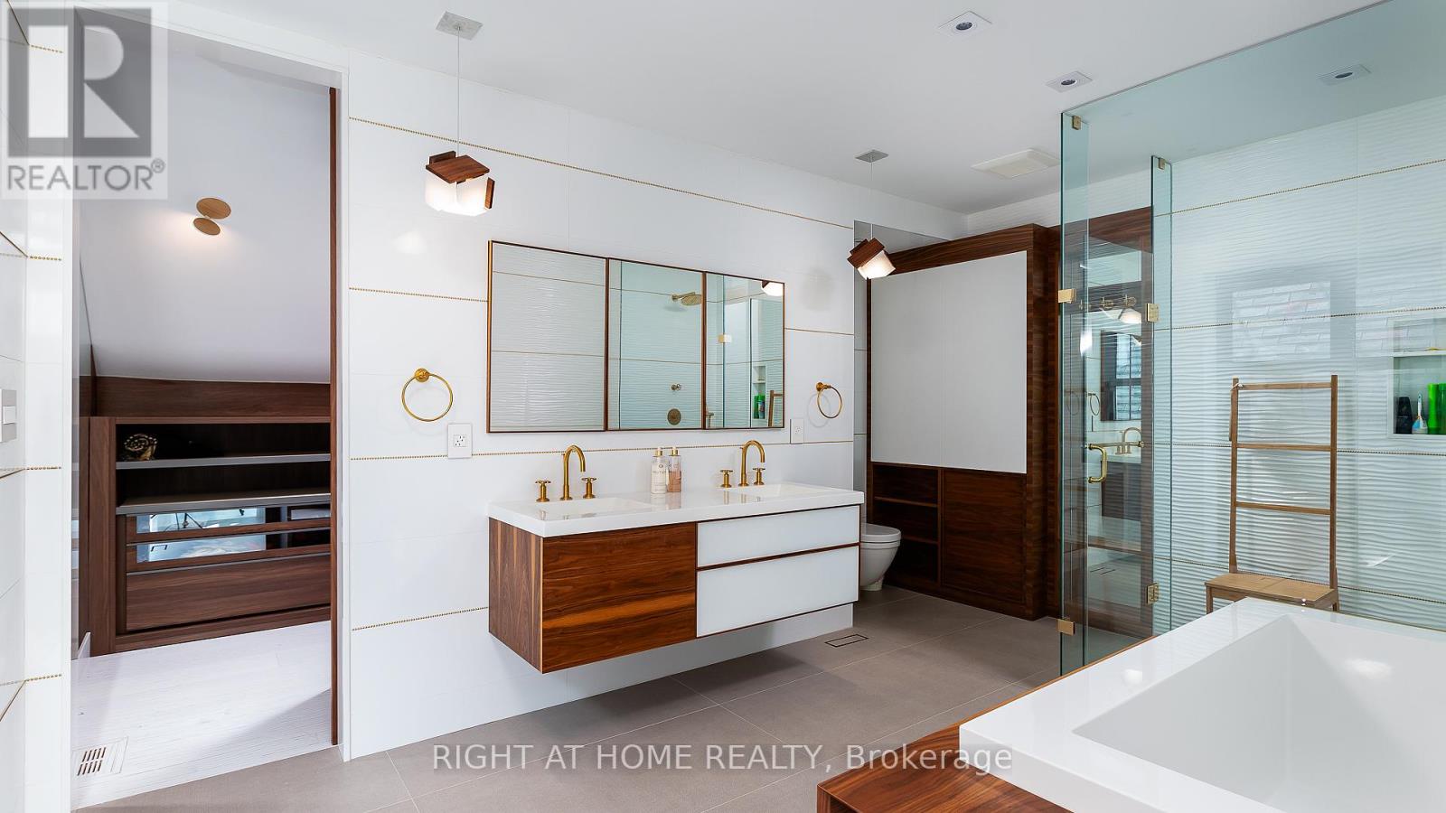 53 Hazelton Avenue, Toronto (annex), Ontario