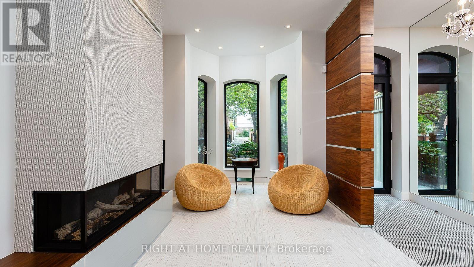 53 Hazelton Avenue, Toronto (annex), Ontario