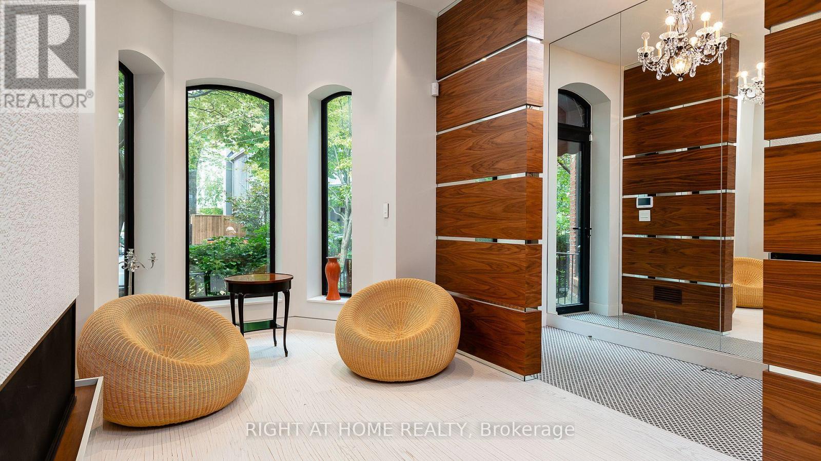 53 Hazelton Avenue, Toronto (annex), Ontario