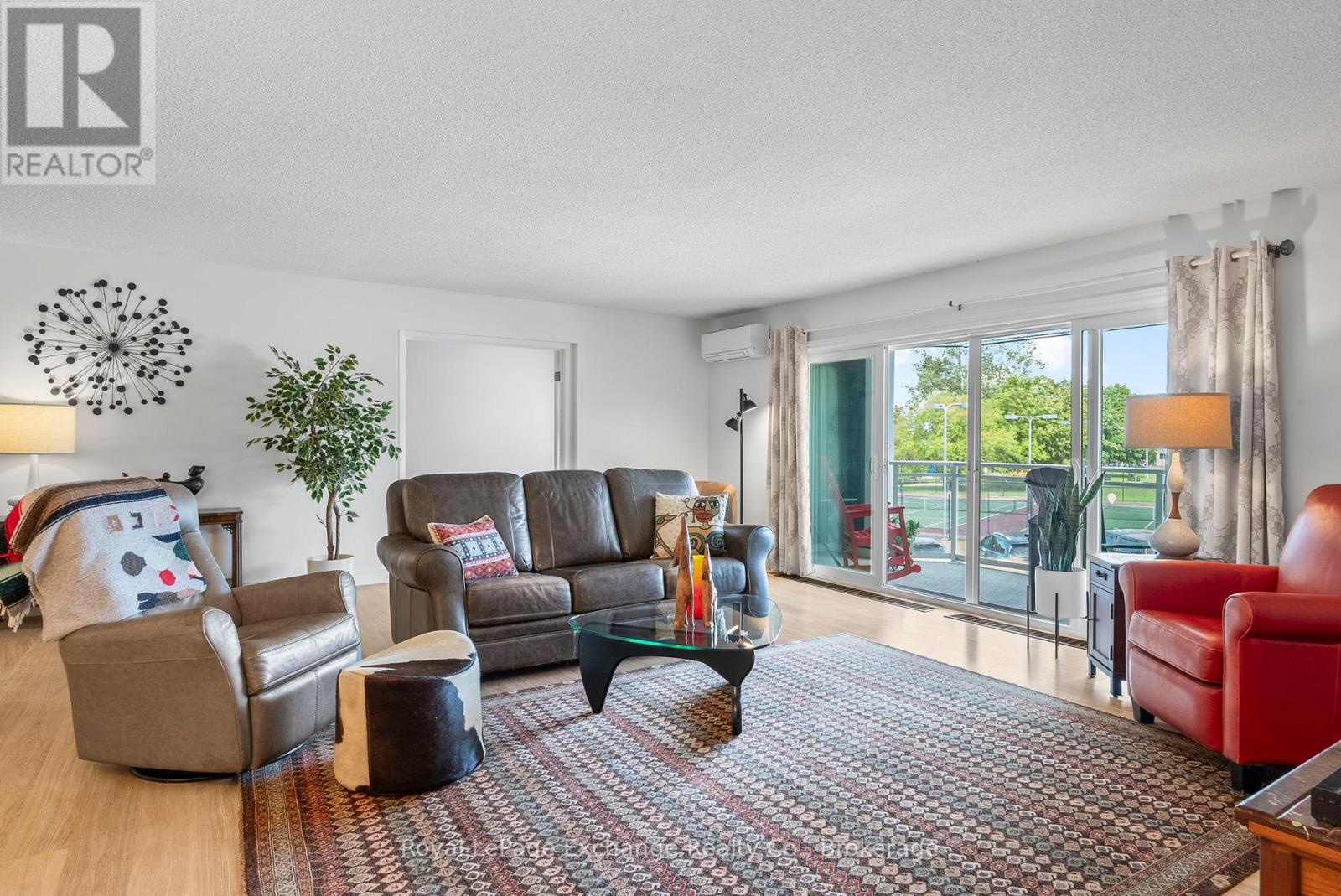 202 - 200 Harbour Street, Kincardine, Ontario