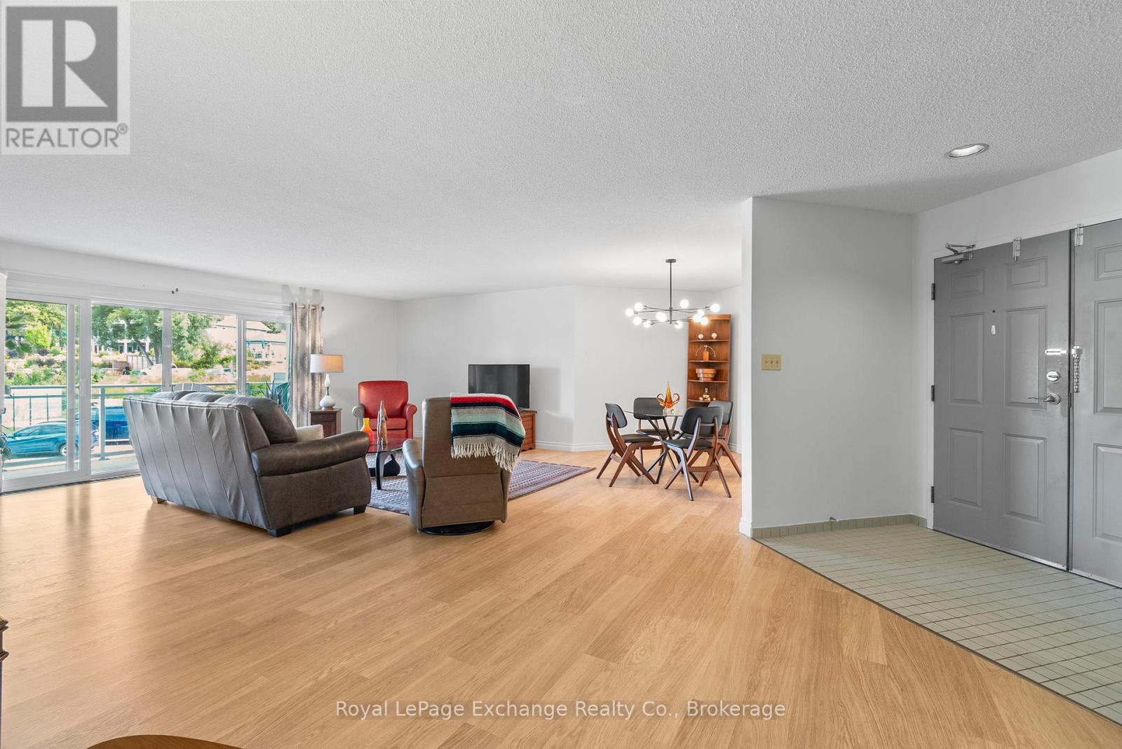 202 - 200 Harbour Street, Kincardine, Ontario