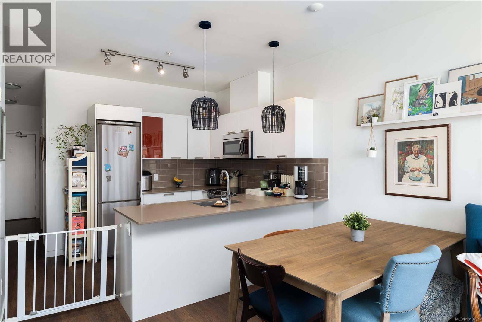 508 517 Fisgard St, Victoria, British Columbia