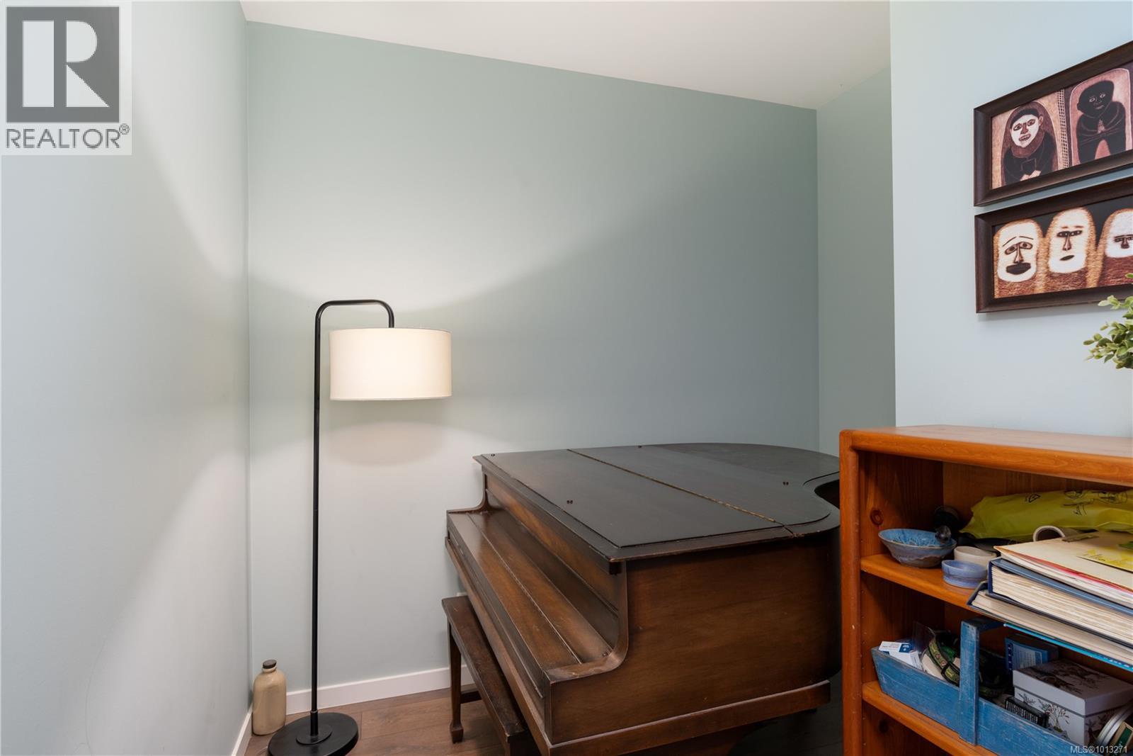 508 517 Fisgard St, Victoria, British Columbia