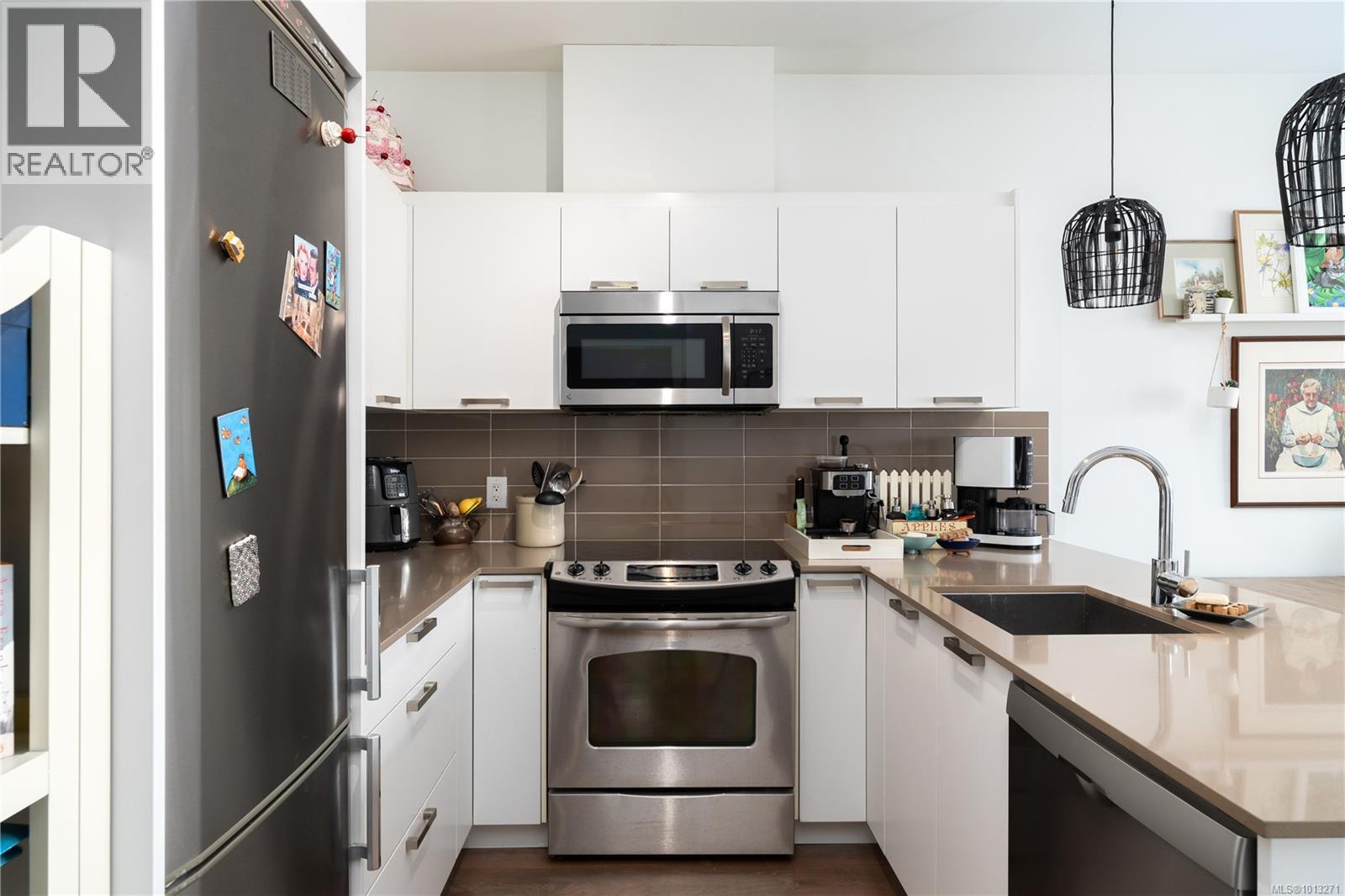 508 517 Fisgard St, Victoria, British Columbia