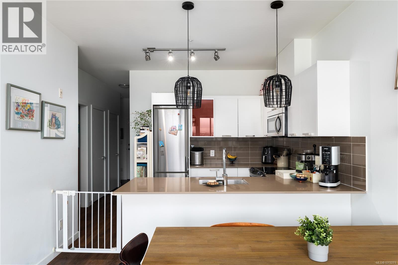 508 517 Fisgard St, Victoria, British Columbia