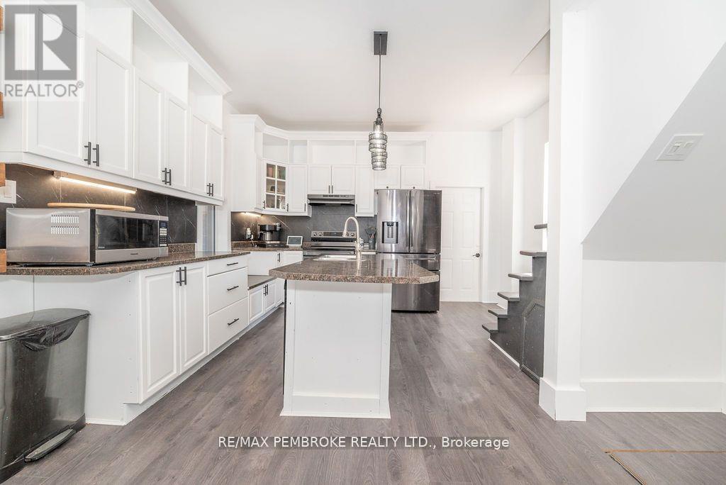 502 Mary Street, Pembroke, Ontario