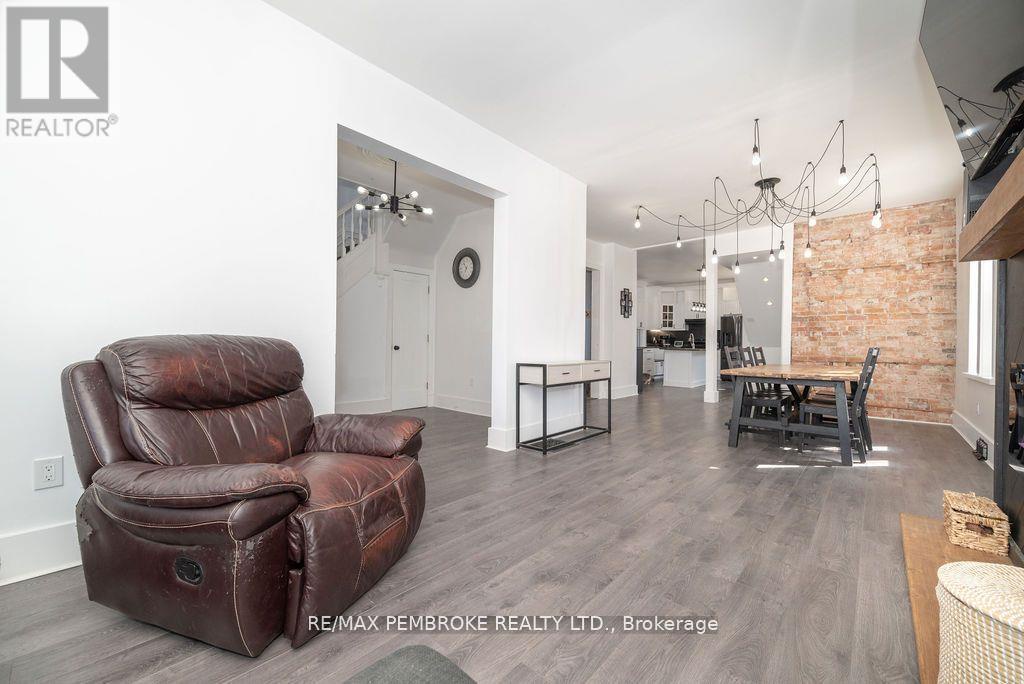 502 Mary Street, Pembroke, Ontario