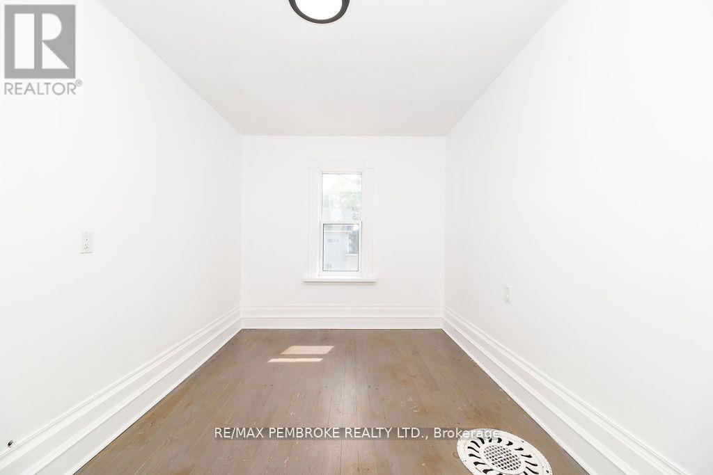 502 Mary Street, Pembroke, Ontario