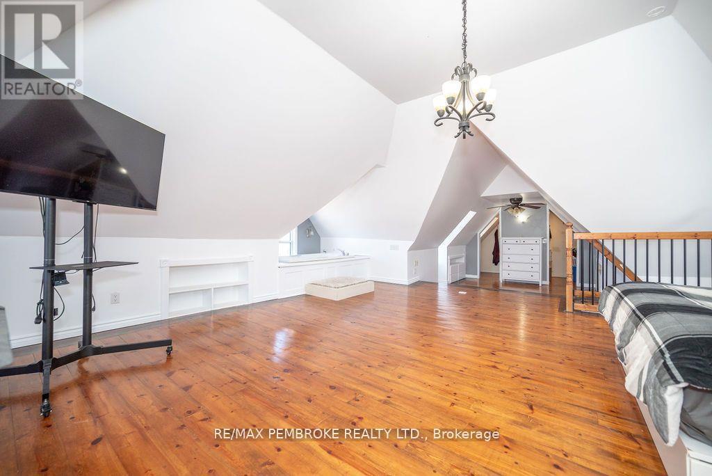 502 Mary Street, Pembroke, Ontario