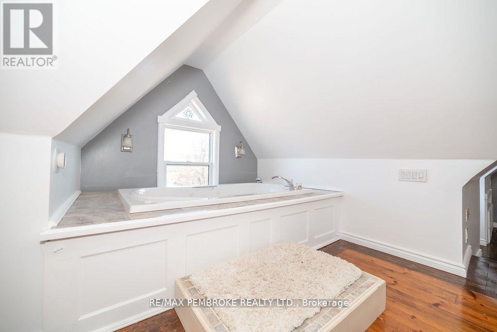 502 Mary Street, Pembroke, Ontario