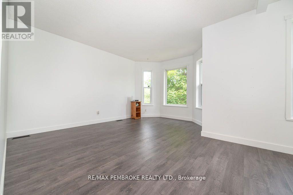 502 Mary Street, Pembroke, Ontario