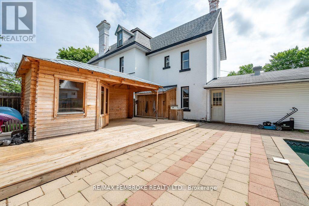 502 Mary Street, Pembroke, Ontario