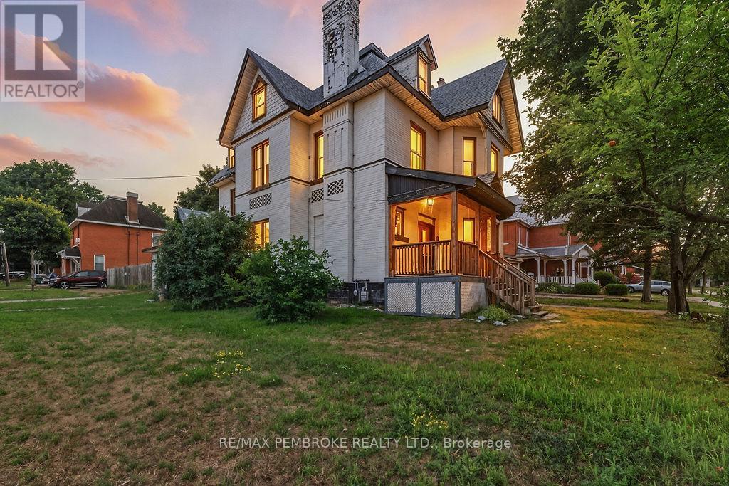 502 Mary Street, Pembroke, Ontario