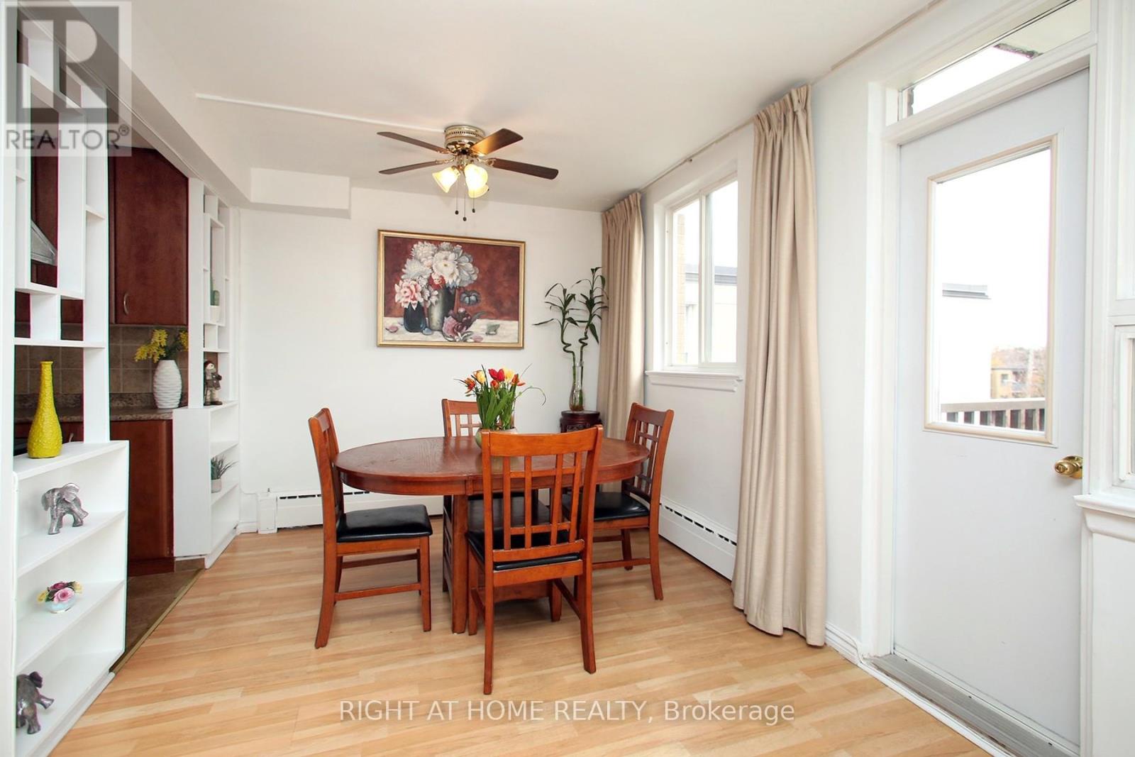 301 - 59 Neptune Drive, Toronto (englemount-lawrence), Ontario