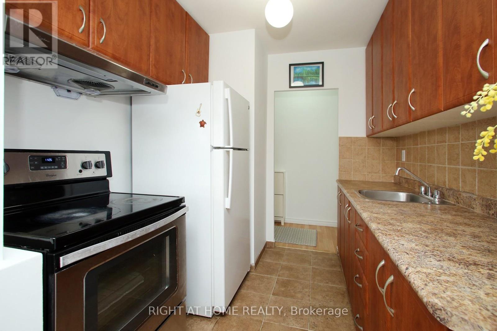 301 - 59 Neptune Drive, Toronto (englemount-lawrence), Ontario