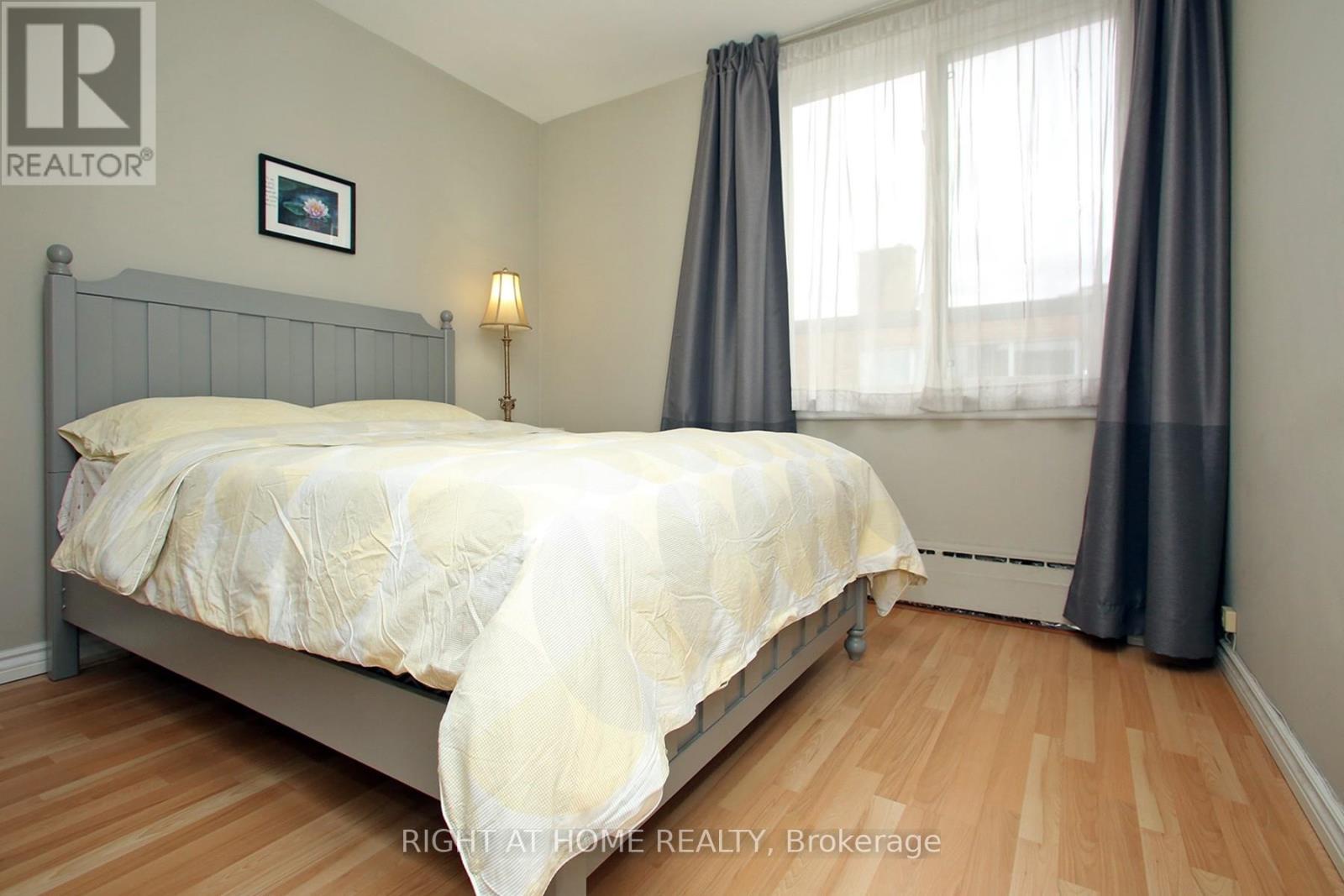 301 - 59 Neptune Drive, Toronto (englemount-lawrence), Ontario