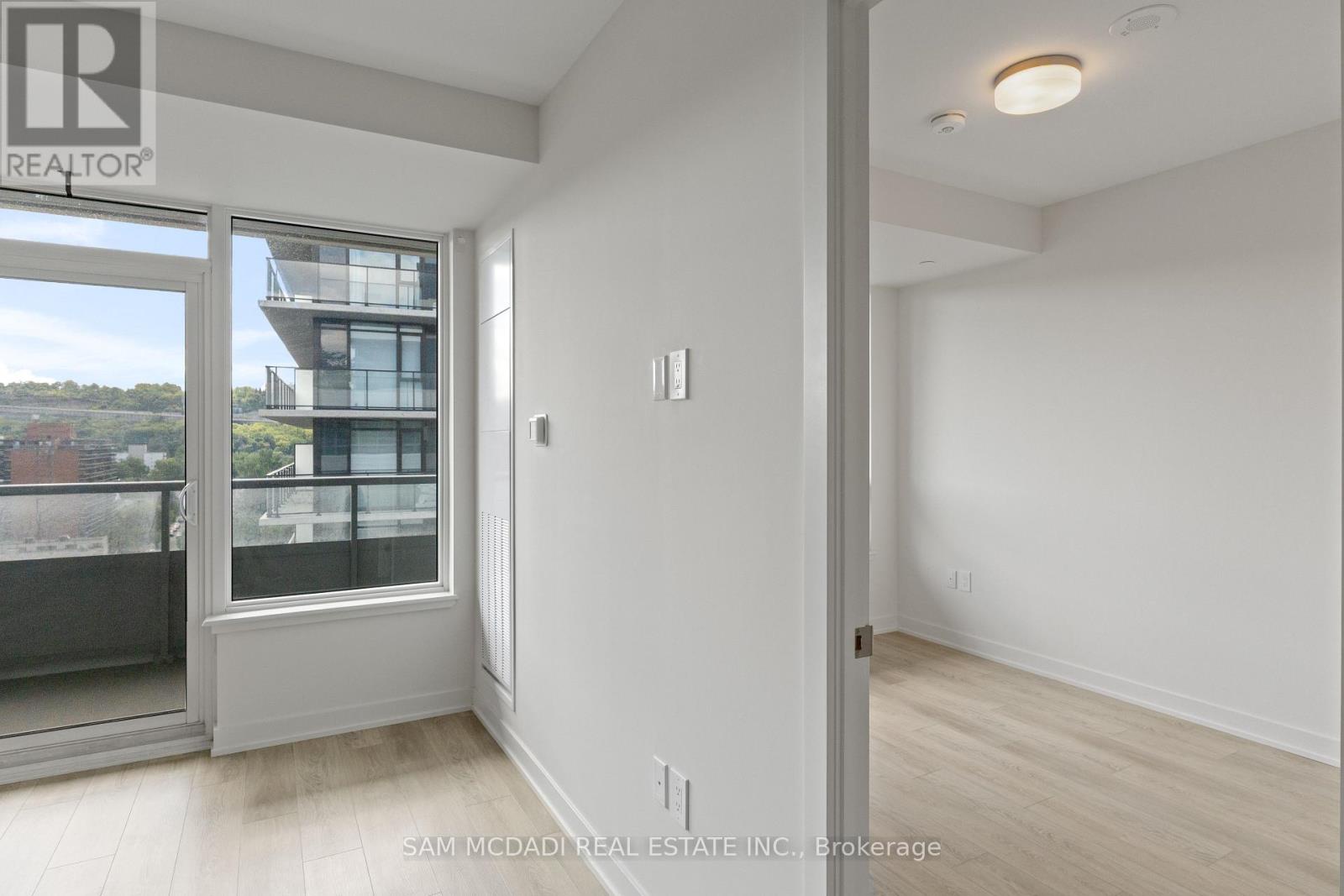 1305 - 212 King William Street, Hamilton (beasley), Ontario