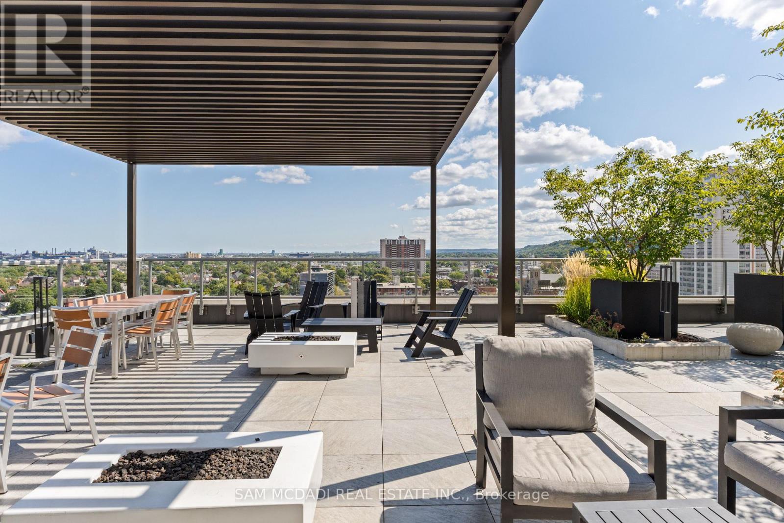 1305 - 212 King William Street, Hamilton (beasley), Ontario