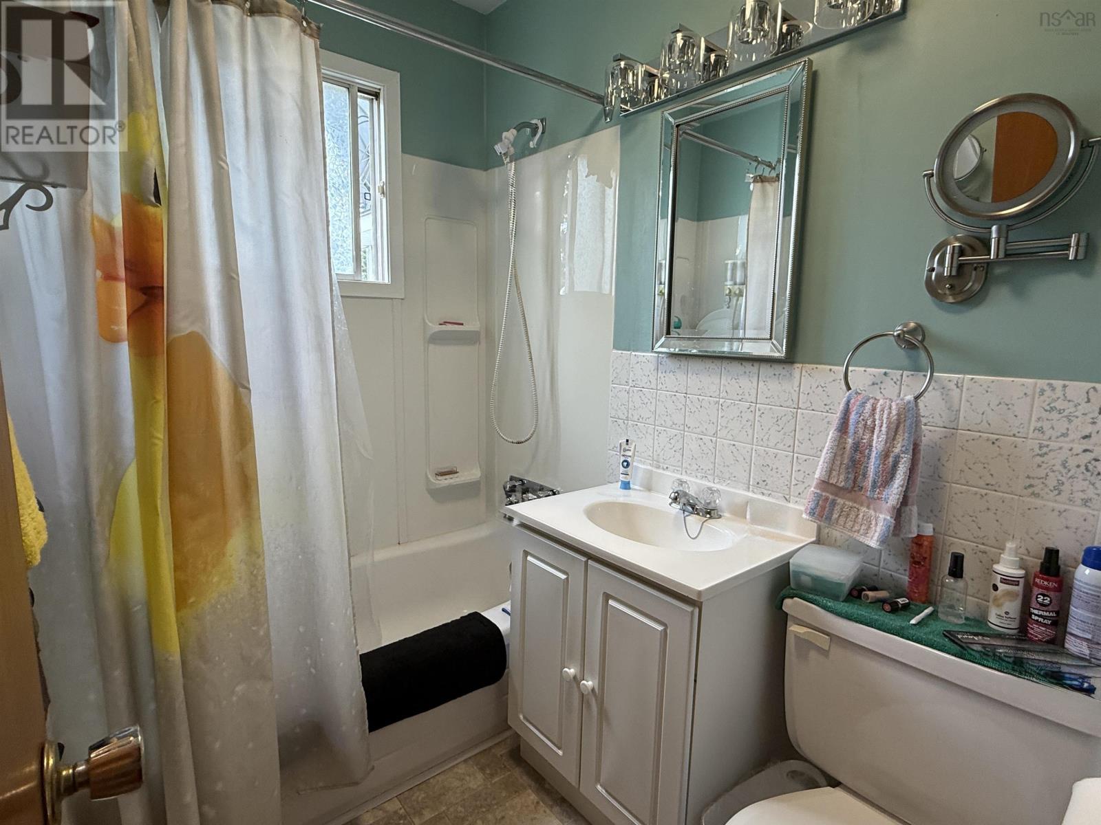 106 Pine Street, Pictou, Nova Scotia