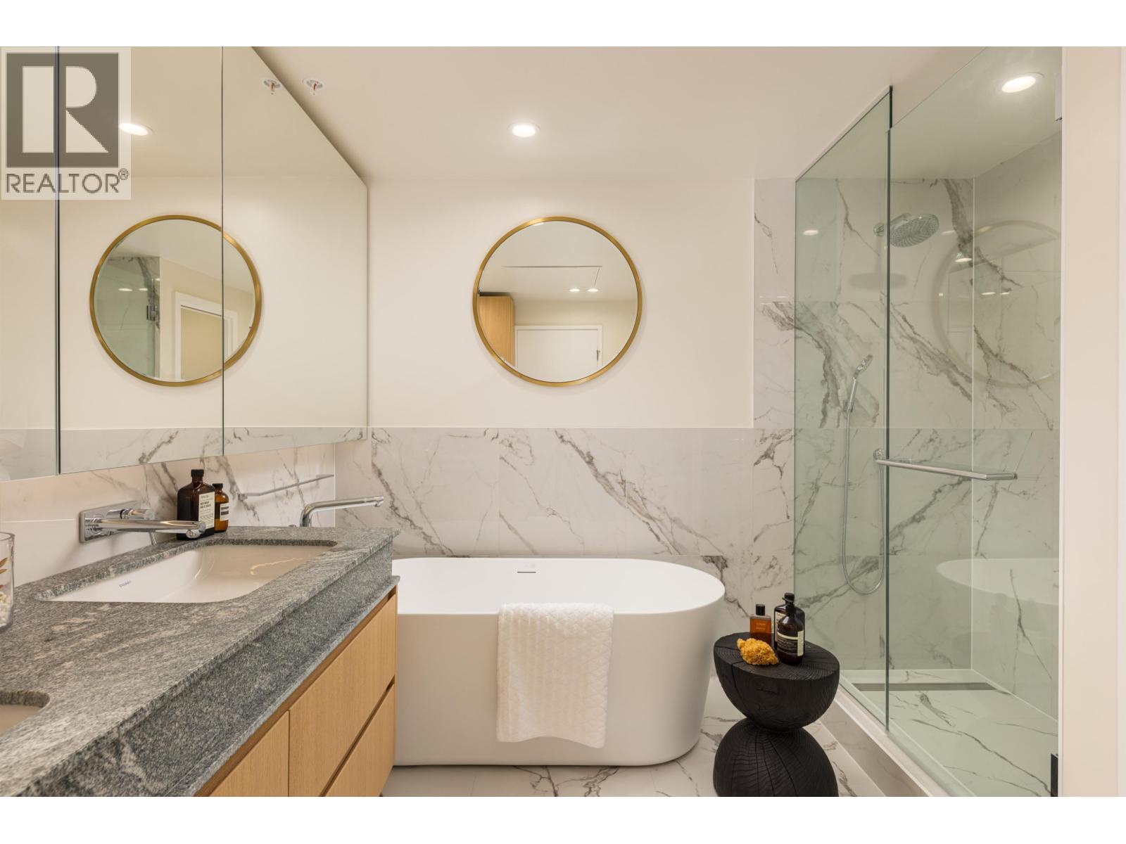 309 3668 W 10th Avenue, Vancouver, British Columbia