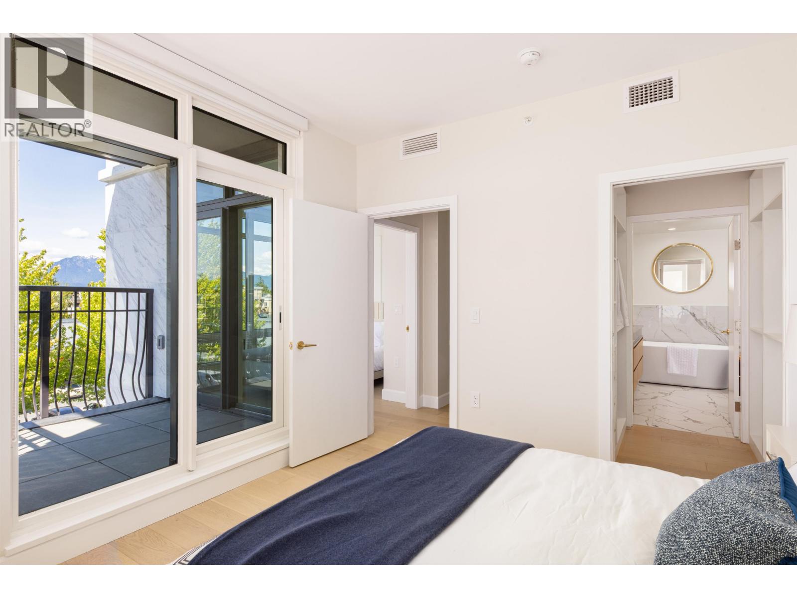 309 3668 W 10th Avenue, Vancouver, British Columbia