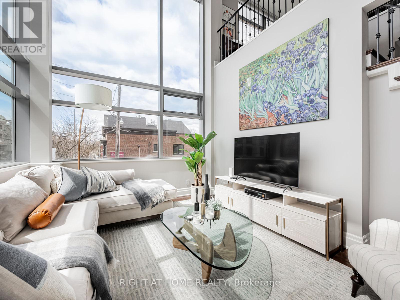 204 - 1 Rainsford Road, Toronto (the Beaches), Ontario