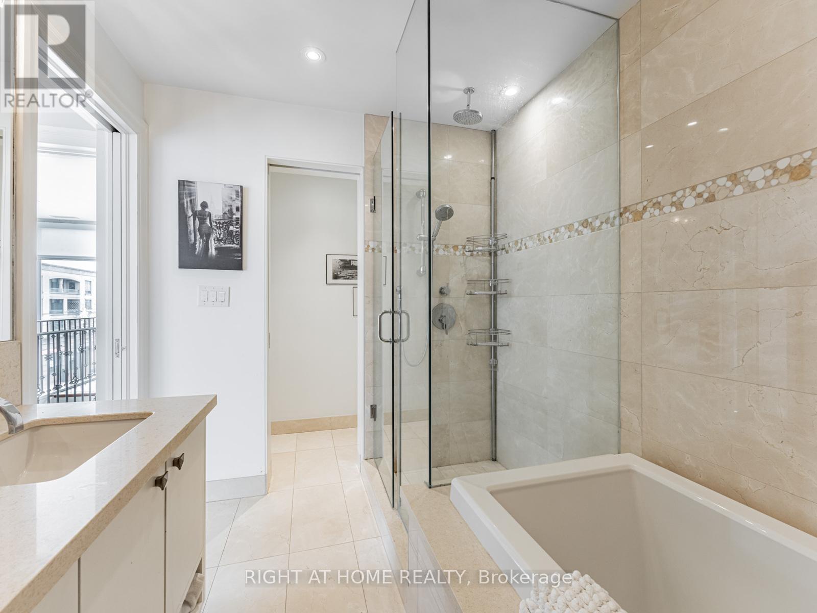 204 - 1 Rainsford Road, Toronto (the Beaches), Ontario