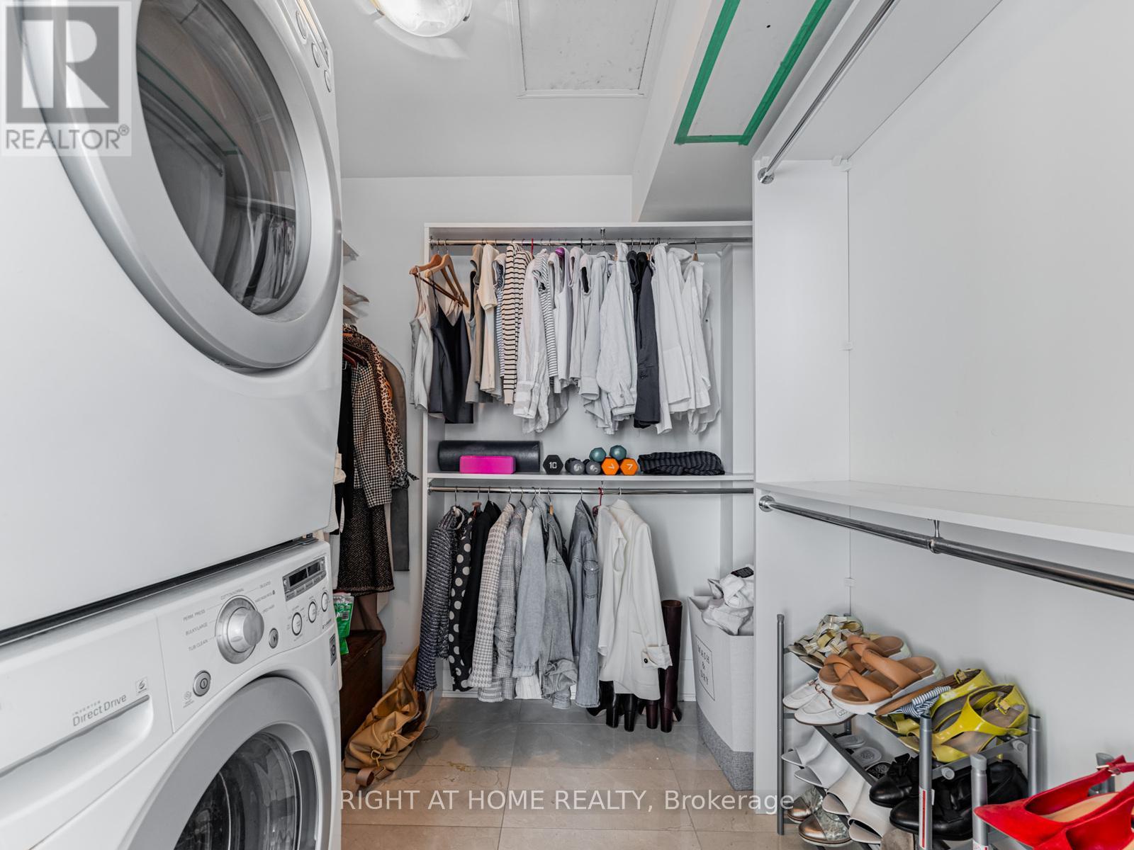 204 - 1 Rainsford Road, Toronto (the Beaches), Ontario