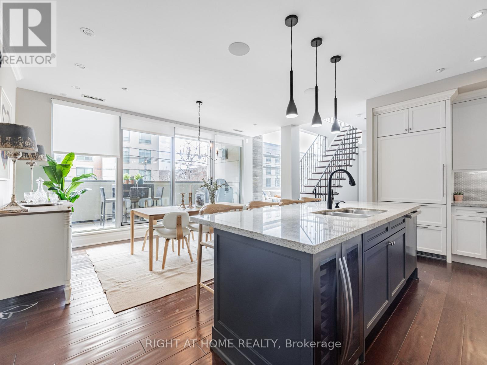 204 - 1 Rainsford Road, Toronto (the Beaches), Ontario