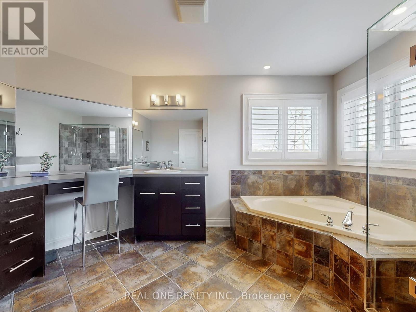 26 Matthews Court, St. Catharines (rykert/vansickle), Ontario