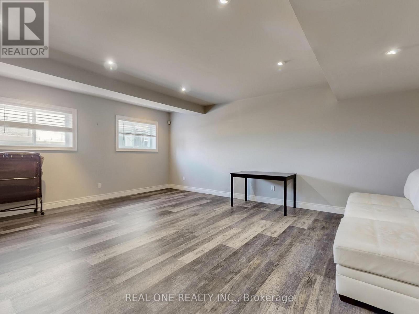 26 Matthews Court, St. Catharines (rykert/vansickle), Ontario