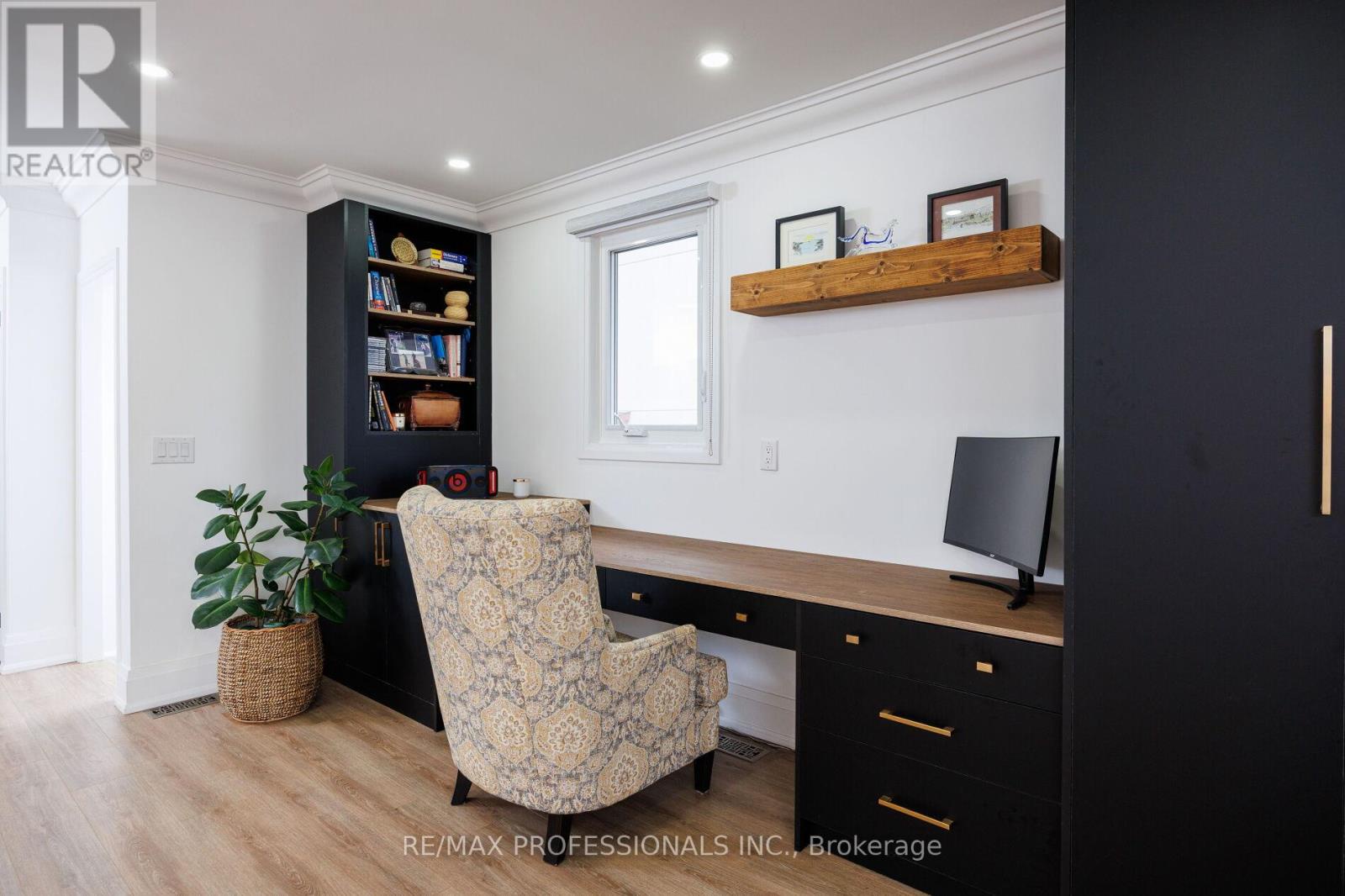 168 The Kingsway, Toronto (kingsway South), Ontario