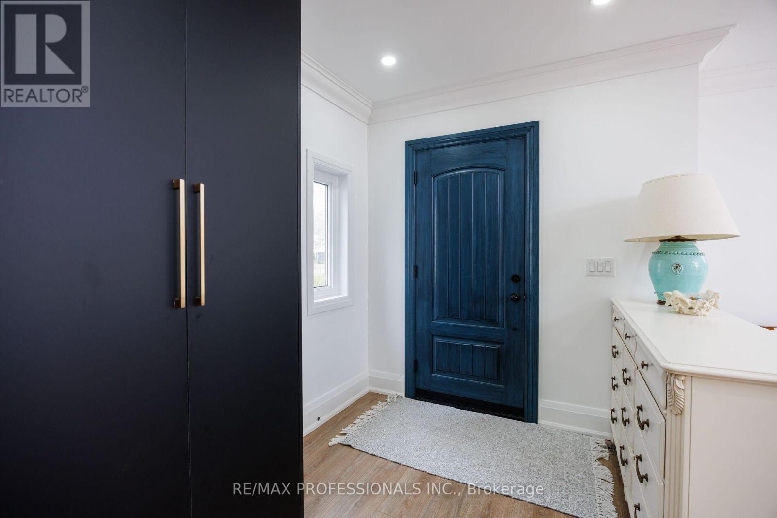 168 The Kingsway, Toronto (kingsway South), Ontario