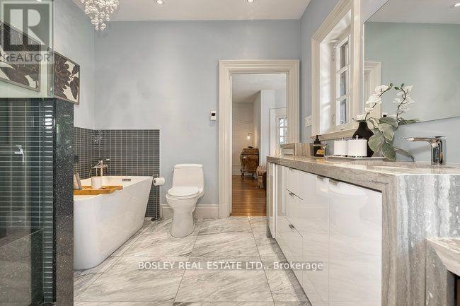 40 Castle Frank Crescent, Toronto (rosedale-moore Park), Ontario