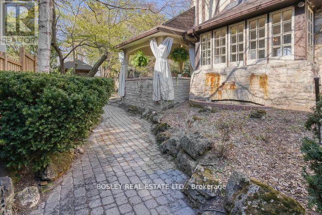 40 Castle Frank Crescent, Toronto (rosedale-moore Park), Ontario