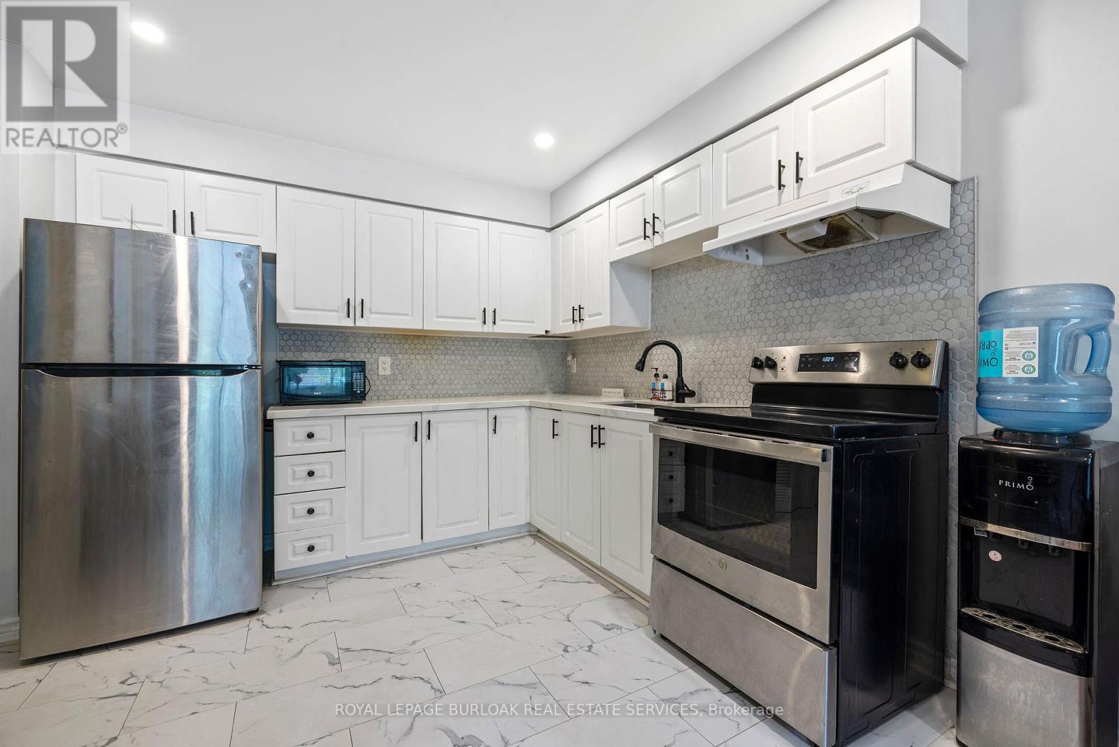 104 - 28 Victoria Avenue N, Hamilton (landsdale), Ontario