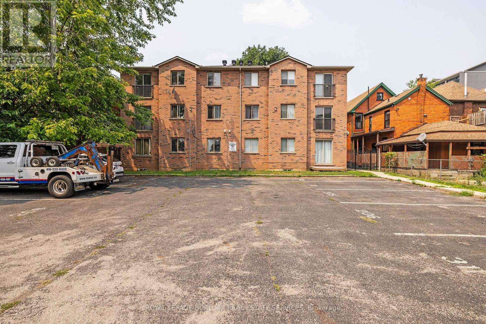 104 - 28 Victoria Avenue N, Hamilton (landsdale), Ontario