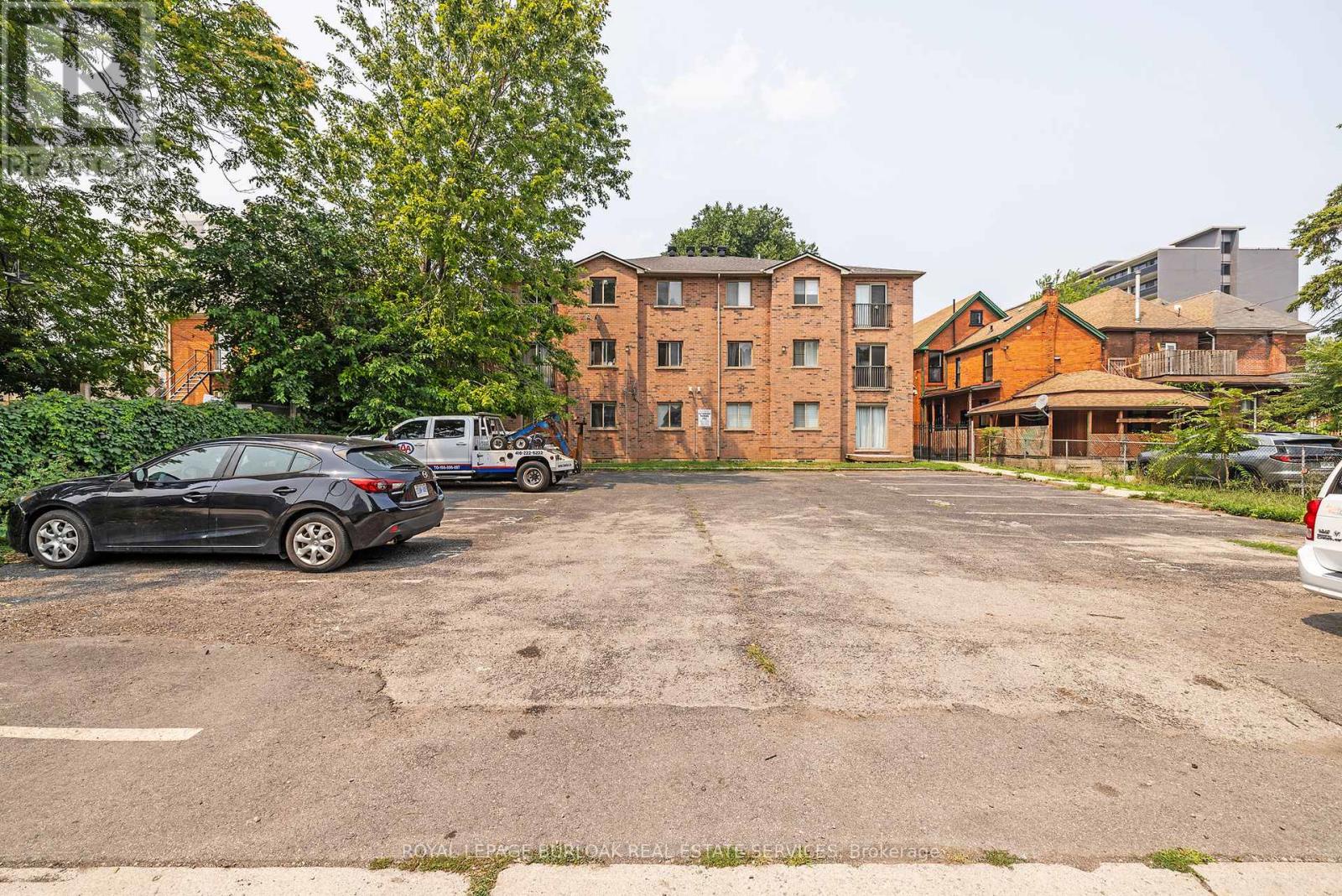 104 - 28 Victoria Avenue N, Hamilton (landsdale), Ontario