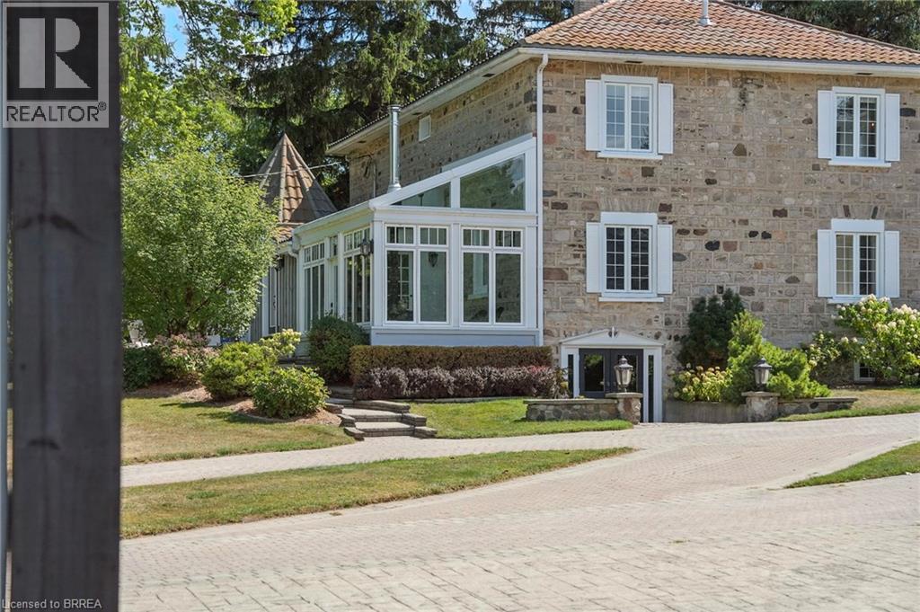 143 East River Road, Paris, Ontario