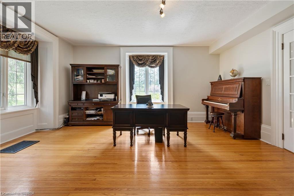 143 East River Road, Paris, Ontario