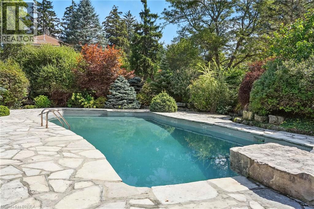 143 East River Road, Paris, Ontario