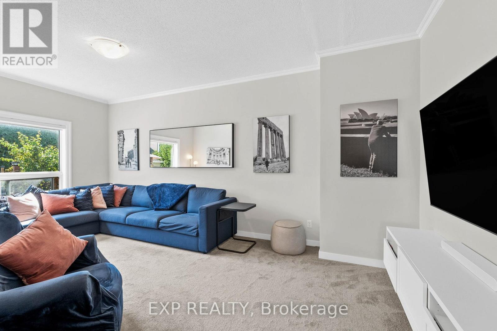 18 Golders Green Lane, Ottawa, Ontario